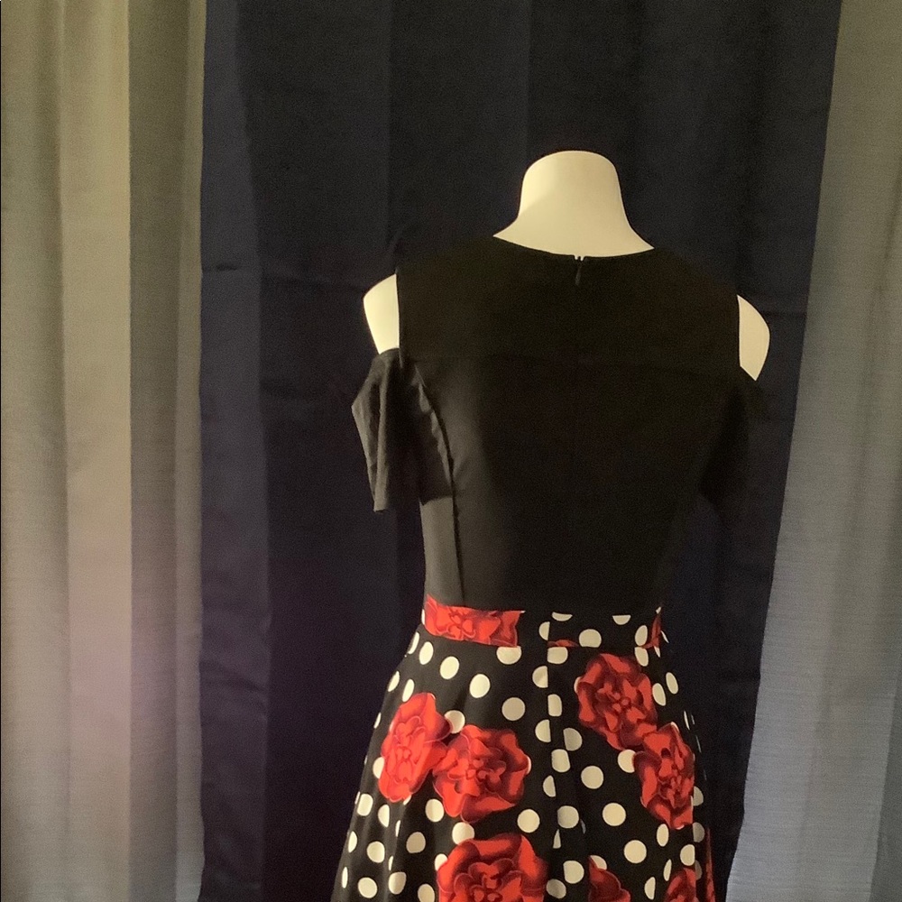 Fun Flirty Dress - Picture 2 of 3